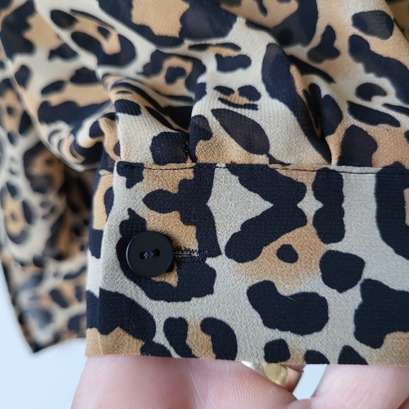 H&M long sleeve button-down sheer leopard print blouse Sz 4 - Picture 6 of 7